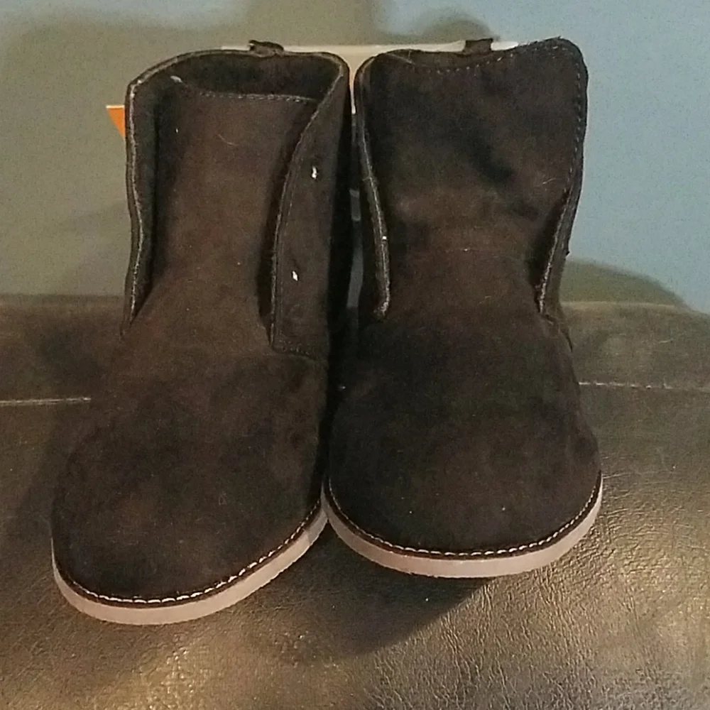 Gymboree black suede